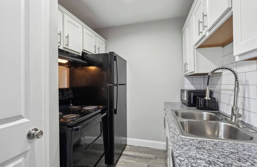 South Arlington Apartment | The Mirage 247 I Comfy 2 Bed 1.5 Bath