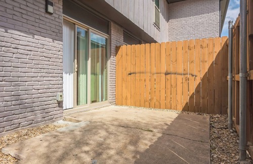 South Arlington Apartment | The Mirage 253 I Spacious 2 Bed 1.5 Bath