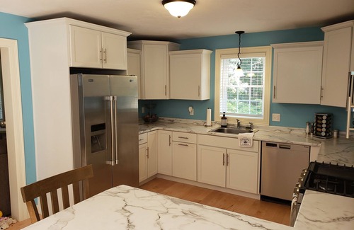 Plymouth House | The Mojito House with Hot Tub, Arcade and Theatre walking distance downtown