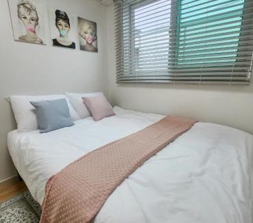 Sangsu-dong Apartment | The Moment,Hongdae