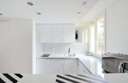 Saint-Zacharie Apartment | The Mont-Vert suite (❤ Private Jacuzzi ❤)