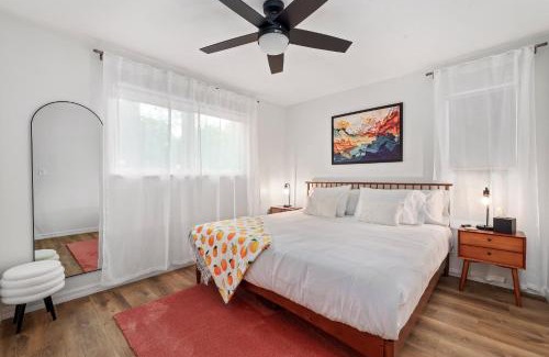 Gainesville House | The Monterey - Private Pool & Grill - 4 KING Beds