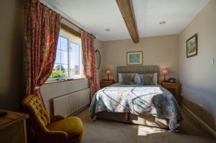 Trowle Common House | The Moonraker Hotel