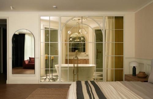 Hai Ba Trung Apartment | The Moonstone Haven Hanoi-Elegant Stay with Rooftop Pool & Elevator-Near Old Quarter