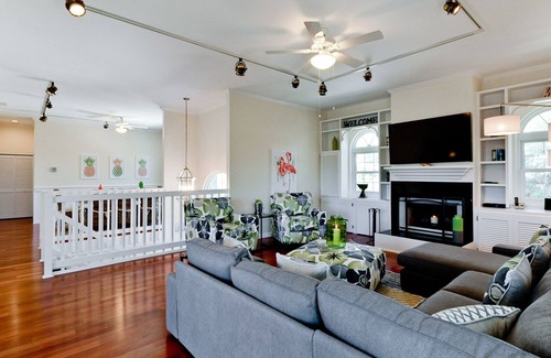 Palmetto House | The Moorings! Bring Your Boat to this Newly Renovated Home w/Private Pool