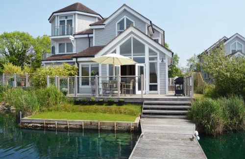 South Cerney House | The Moorings