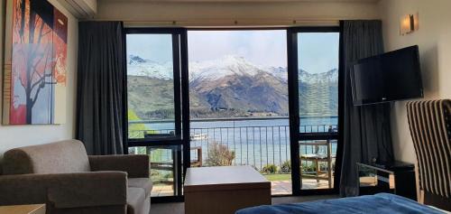 Wanaka Hotel | The Moorings Motel and Apartments