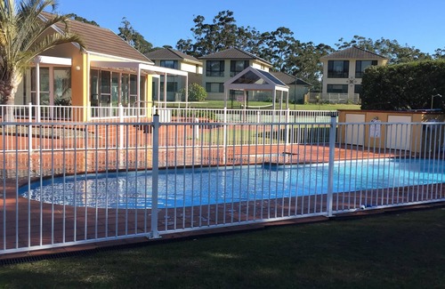 Sussex Inlet House | The MooringsnResort Style Complex, nTennis Court, Swimming Pool, Private Jetties