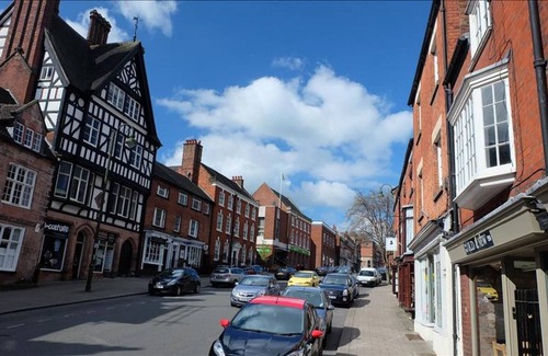 Leek Apartment | The Moorlands Suite - Premier Serviced Accommodation