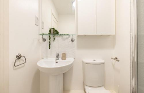 Oval Apartment | The Morden Collection