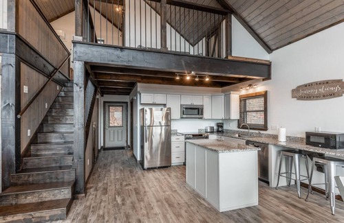 Ponca Condo | The Morning Glory Cabin - Tree-top Getaway