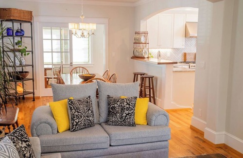 Lexington House | The Morningside Place