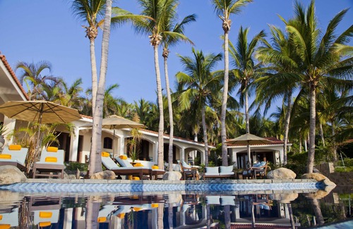 Ildefonso Green Villa | The most Romantic Beachfront Villa with stunning ocean view on Palmilla Beach