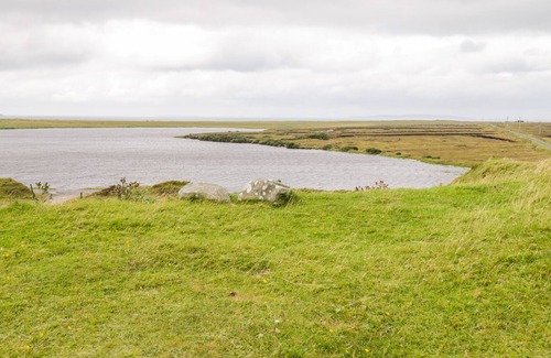 Valley House | THE MOUNTAIN GARDEN, pet friendly in Keel, County Mayo