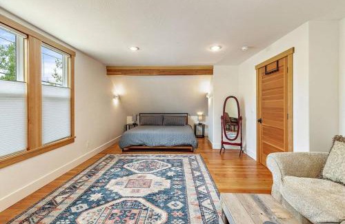 Ashland House | The Mountain House by WanderLodges
