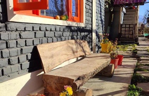 Manali House | The Mountain House Manali