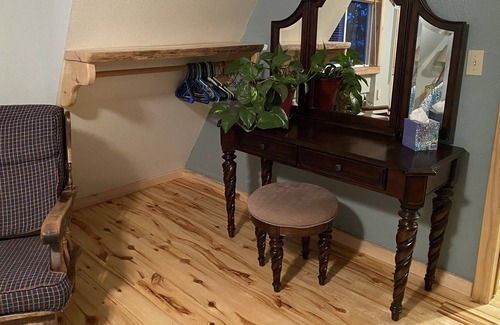 Uinta County House | The Mountain House, w/ hot tub, great views. Starlink
