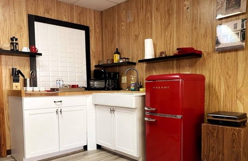 Lansing Apartment | The Mountaineer Lodge