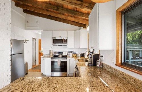 Hendersonville House | The Mountains are Calling at The Hummingbird Hideaway!