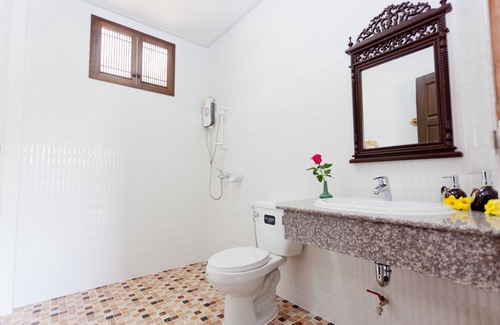 Khuekkhak Hotel | The Mouth Resort