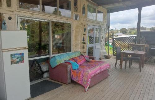 Raglan House | The MUD HOUSE