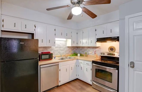 Nashville Apartment | The Music Row Getaway