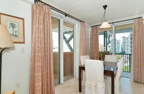 Coconut Grove Hotel | The Mutiny Hotel Penthouse Coconut Grove with private Rooftop & Three Balconies