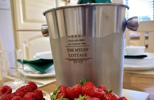 Greencastle House | The Myles' Self-Catering Cottage - 4 Stars