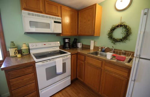 Lake Leelanau Cottage | The Narrows Yacht Club Cottage