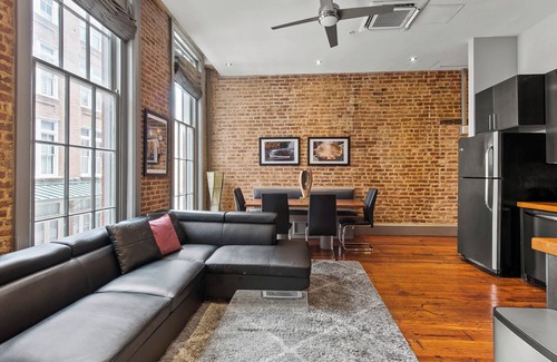 Central Business District Condo | The Natchez Near FQ, Heated Pool & Hot Tub, Great for Families, Business, Groups