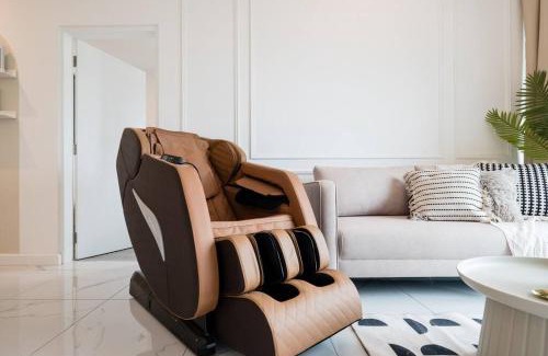 Kampung Pantai Dalam Apartment | The Natural Nook Cubic Botanical Massage Chair