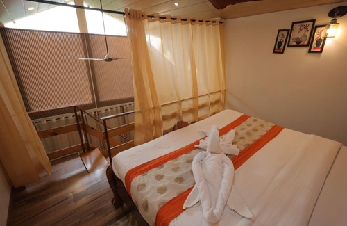 Mhow Hotel | The Nature Nest Hotel And Resort
