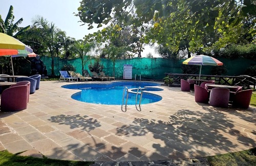 Mhow Hotel | The Nature Nest Hotel And Resort