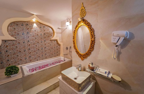 Rishikesh Hotel | The Neeraj Ganga Heritage Palace