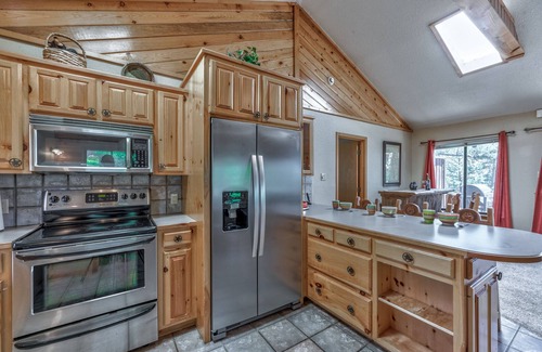 Ruidoso Cabin | The Neon Bear