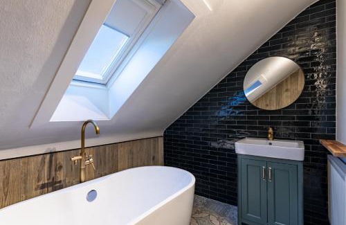 Inverness City Centre Apartment | The Nessting Place