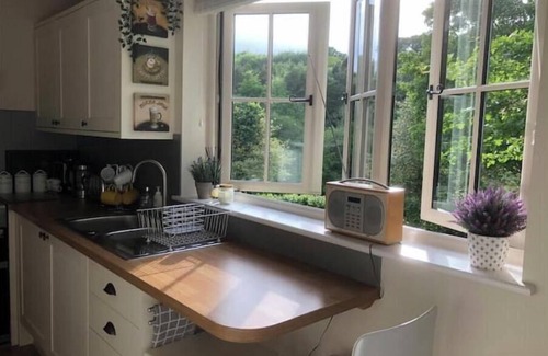 Sheffield Green Cottage | The Nest Danehill - Idyllic Woodland Retreat