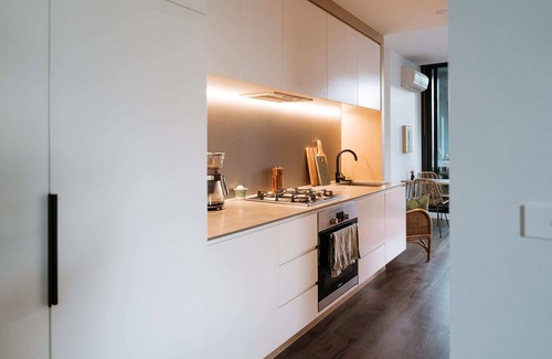 Collingwood Apartment | The Nest in Cosmopolitan Collingwood