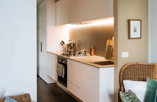 Collingwood Apartment | The Nest in Cosmopolitan Collingwood