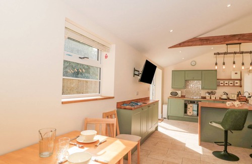 North Petherton Cottage | THE NEST, pet friendly, character holiday cottage in North Petherton