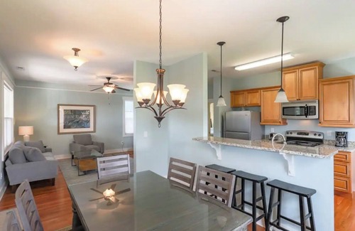 Swannanoa House | The Nest - The Perfect Asheville Getaway; Pet Friendly!, 10 Mins to Downtown