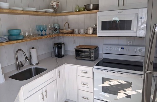 Islamorada Villa | The Nest Villa & Marina with boat ramp, sun terrace, water views. Pet friendly!