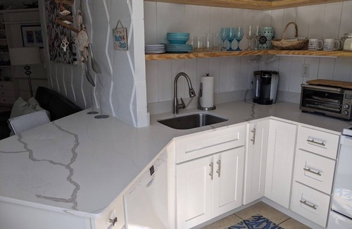 Islamorada Villa | The Nest Villa & Marina with boat ramp, sun terrace, water views. Pet friendly!