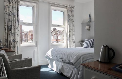 Eastbourne Bed & Breakfast | The New England