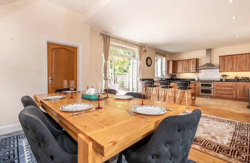 Coombe Vale House | The New Malden Manor