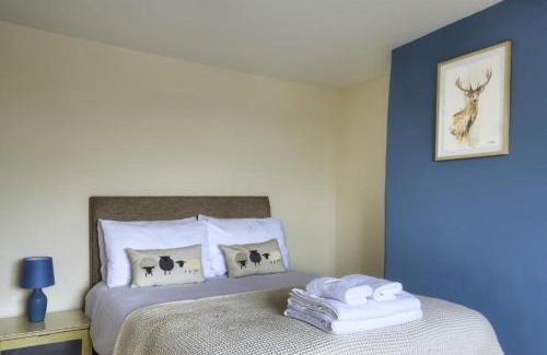 Sowerby Bridge Bed & Breakfast | The New Rushcart Inn & Country Dining