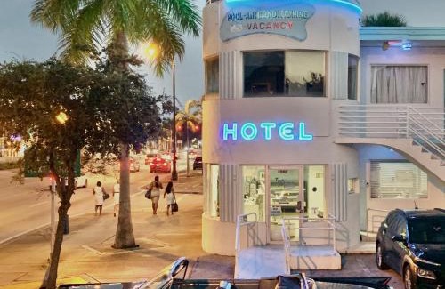 Northeast Miami Hotel | The New Yorker Hotel Miami
