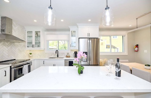 Old Town Historic District House | The Newark House- Best Location, Modern, Old Town
