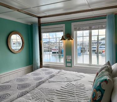 Newport Bed & Breakfast | The Newport Belle