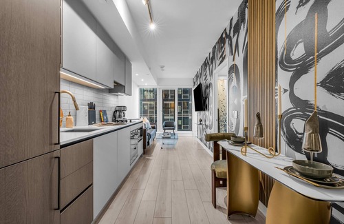 Toronto Entertainment District Apartment | The Noho Signature Collection